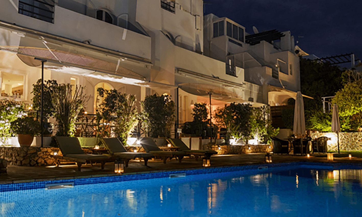 Piscina Mikasa Suites & Spa