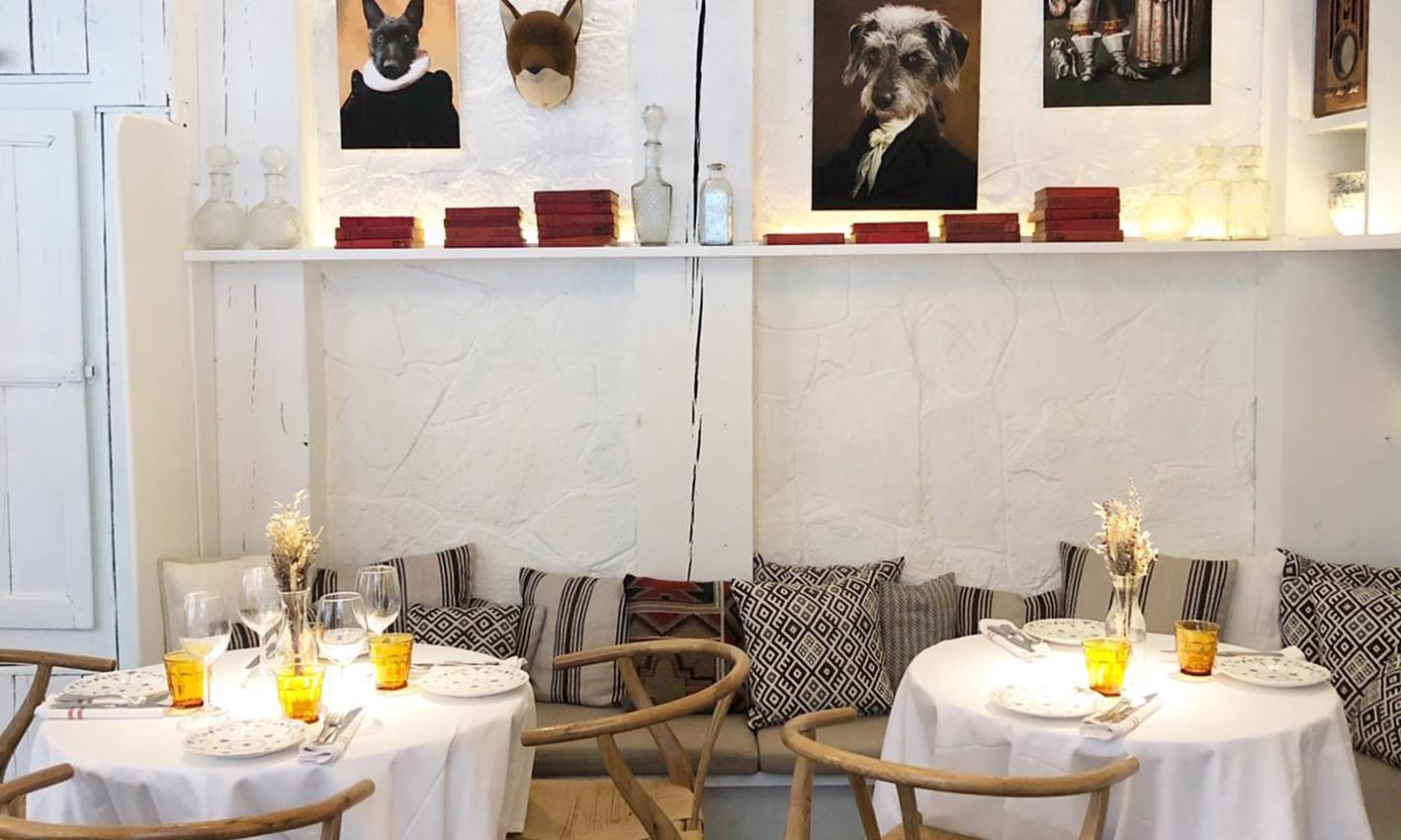 Mesas El Perro y la Galleta
